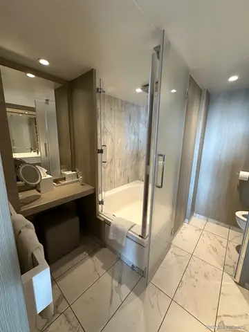 Cabin 9190 on Celebrity Apex