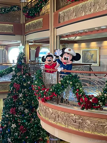 Mickey’s  Very Merry Cruise