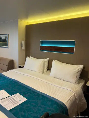 Cabin 12220 on Norwegian Breakaway