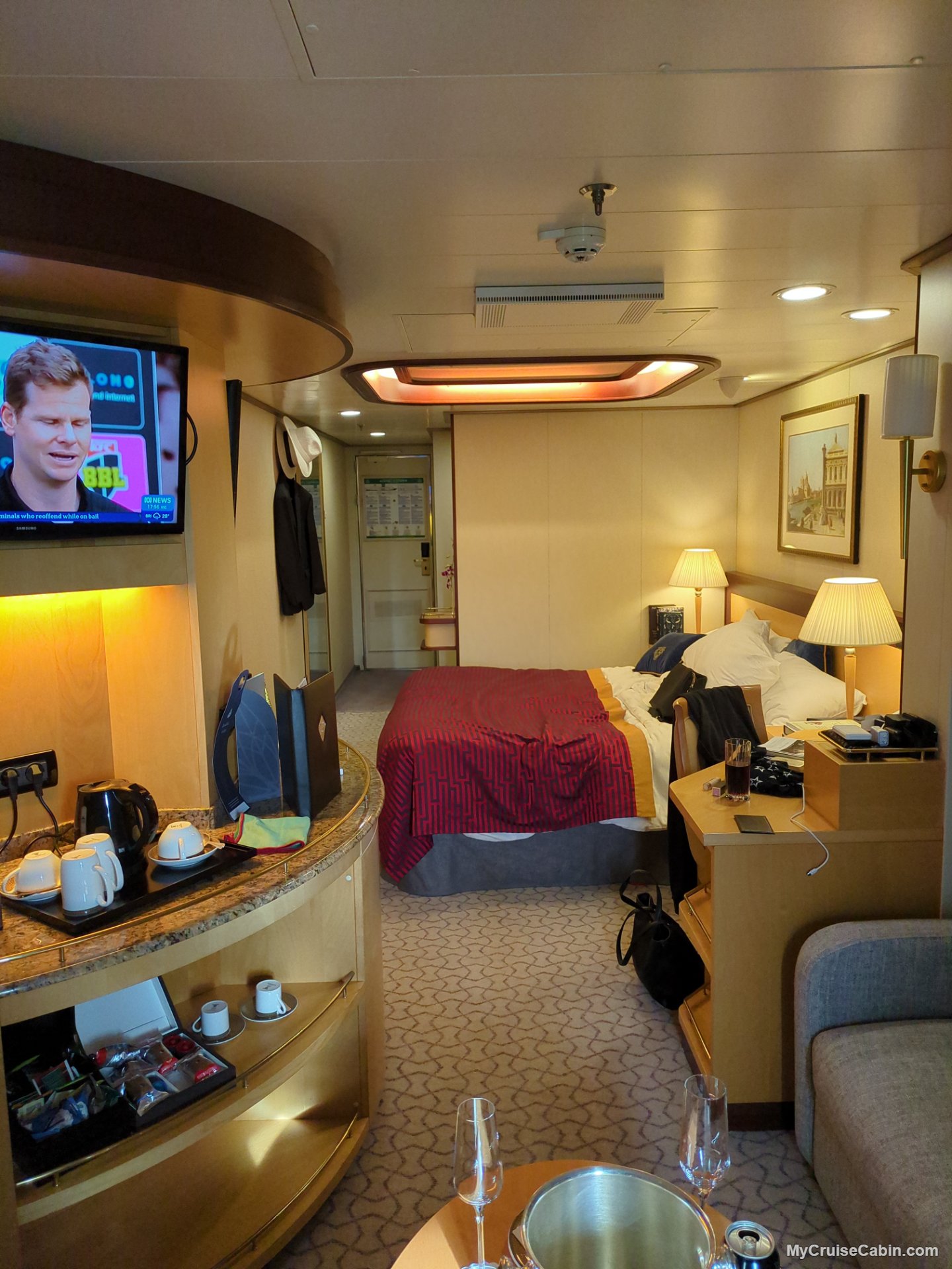 Cabin 7081 on Queen Elizabeth