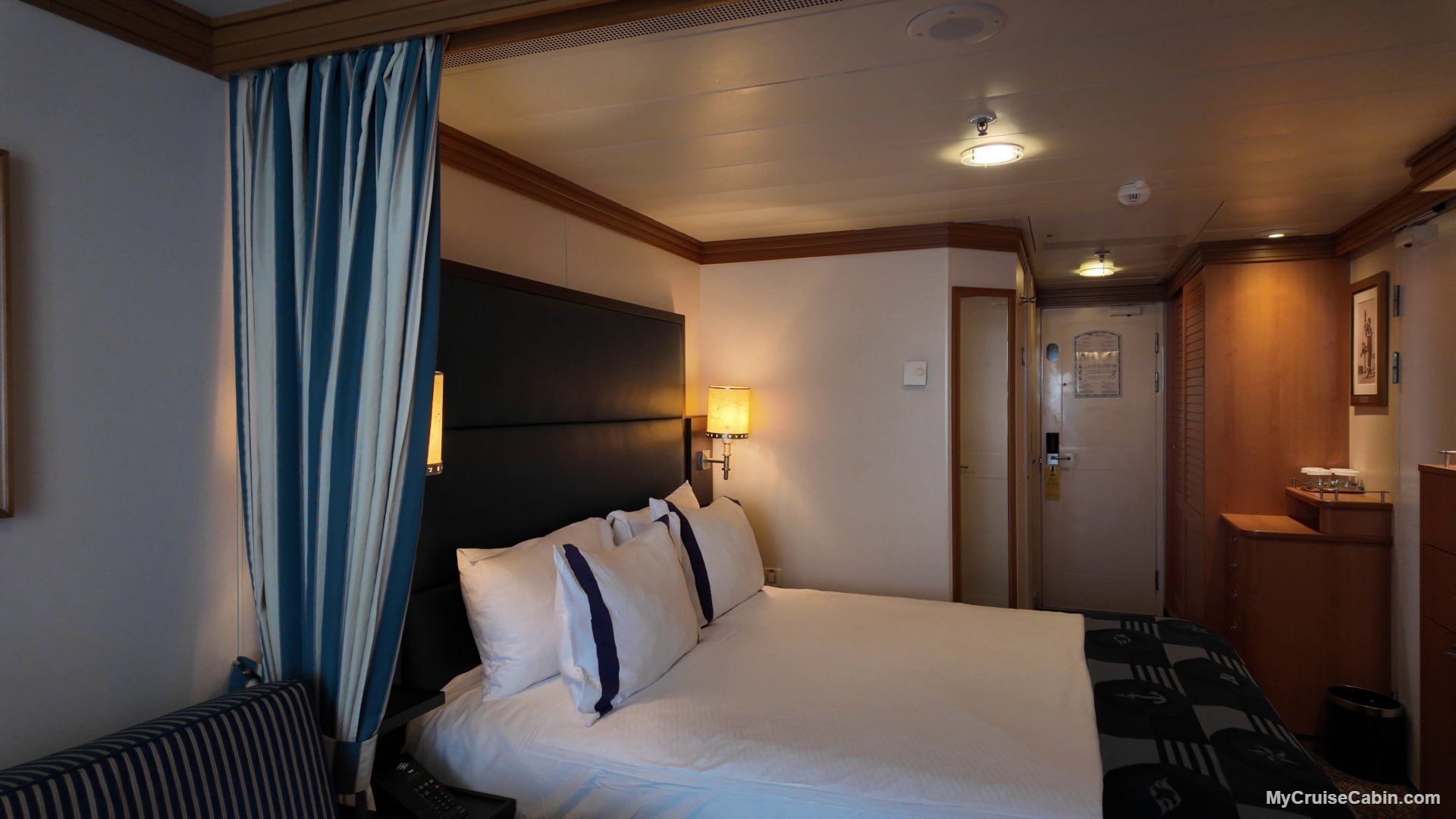 Disney Wonder Cabin 6140 - Interior