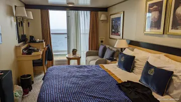 Cabin 5183 on Queen Elizabeth