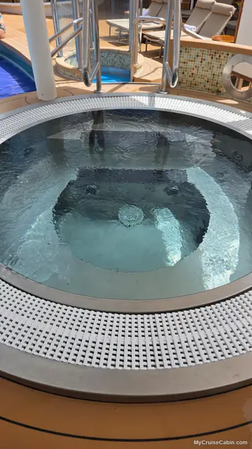 Quiet Cove Hot Tub